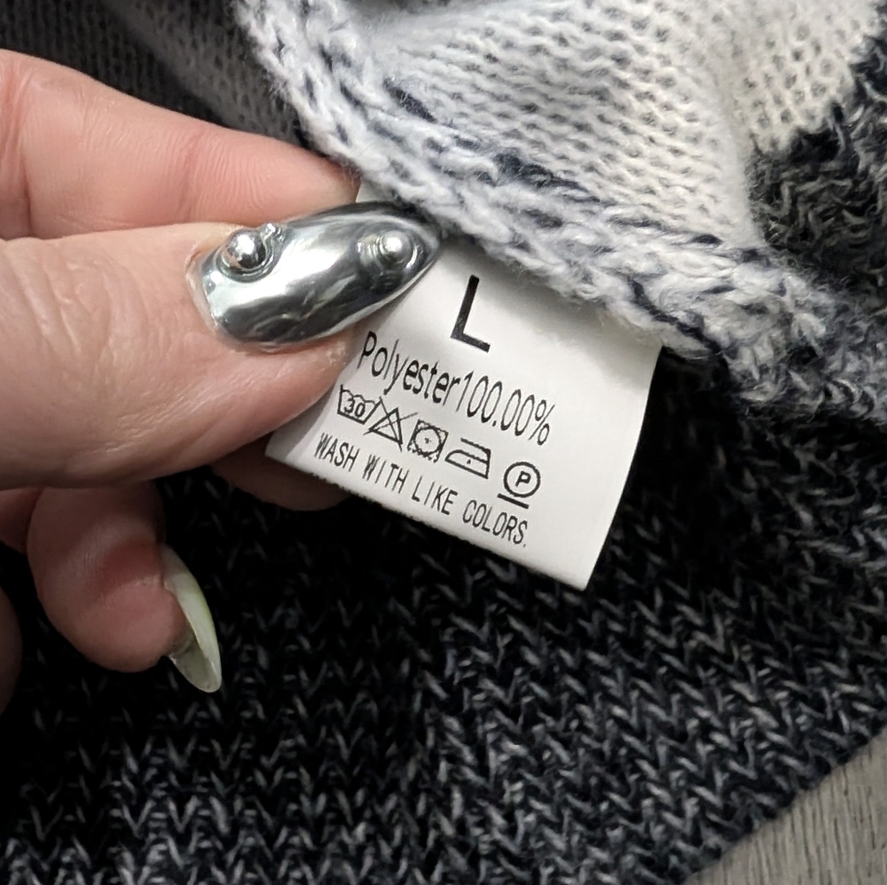 Ghost Checkerboard Sweater Black White Spooky Goth Halloween Knit Large - Picture 10 of 13